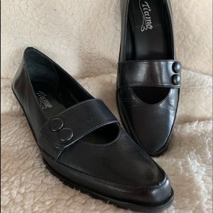 NIB Tiamo black shoes